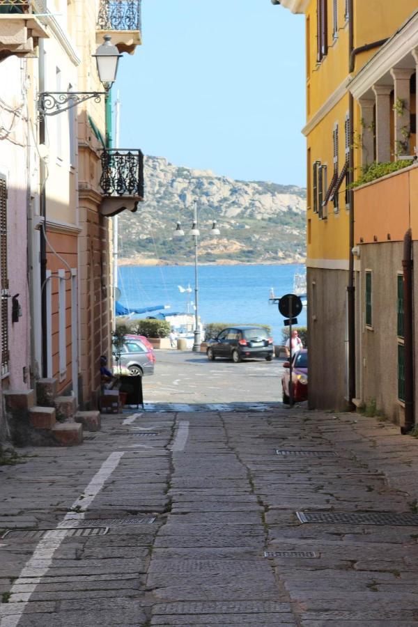 Clelia'S Boutique Rooms & Suites La Maddalena  Exteriör bild
