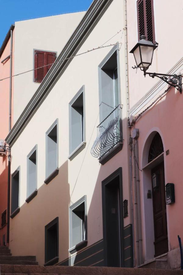 Clelia'S Boutique Rooms & Suites La Maddalena  Exteriör bild