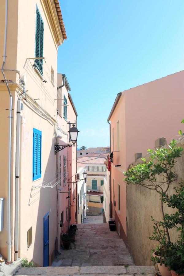 Clelia'S Boutique Rooms & Suites La Maddalena  Exteriör bild