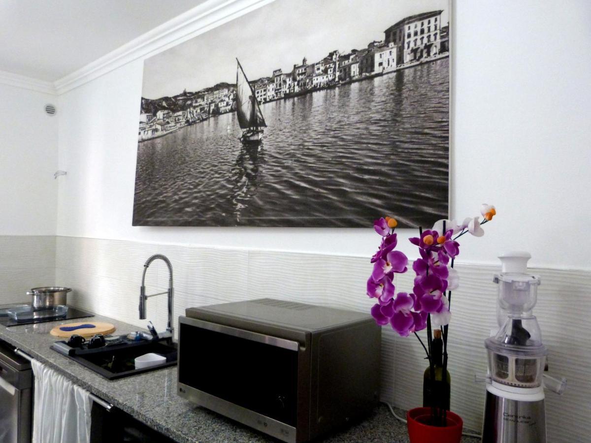 Clelia'S Boutique Rooms & Suites La Maddalena  Exteriör bild