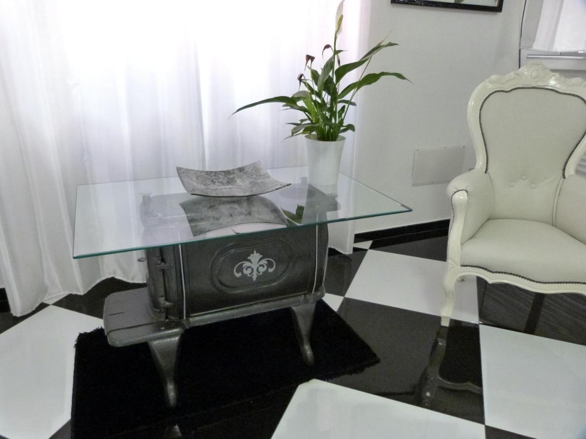Clelia'S Boutique Rooms & Suites La Maddalena  Exteriör bild