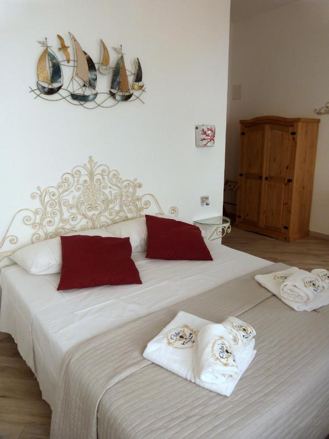 Clelia'S Boutique Rooms & Suites La Maddalena  Exteriör bild