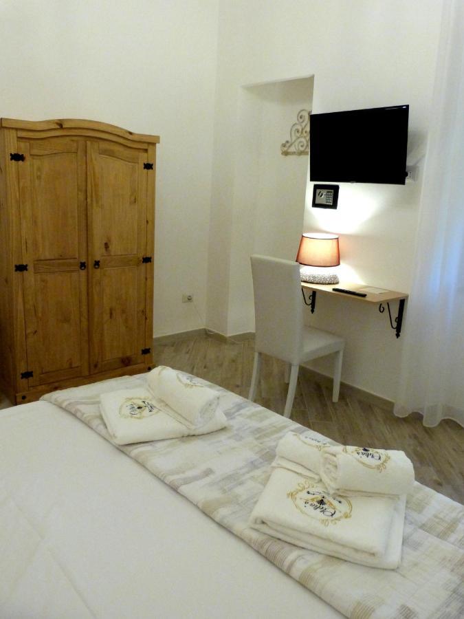 Clelia'S Boutique Rooms & Suites La Maddalena  Exteriör bild